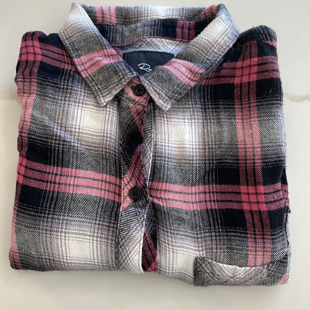 Rails. Long sleeve flannel shirt, medium, button down. Black, red and white
